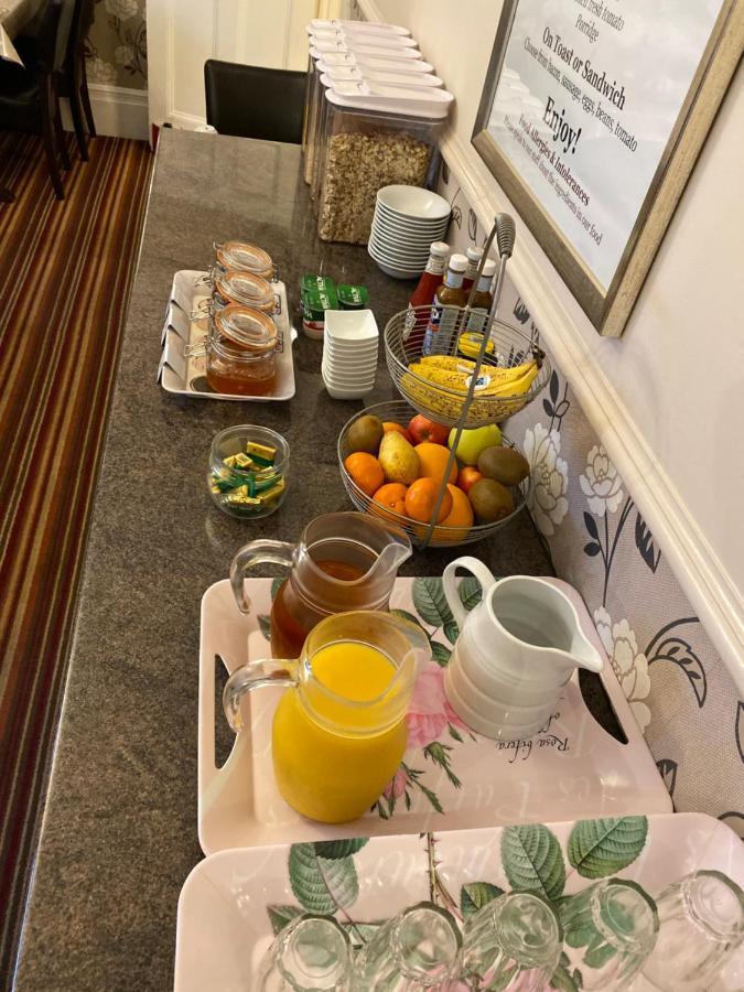 Fairlawns Guest House بانبيري المظهر الخارجي الصورة