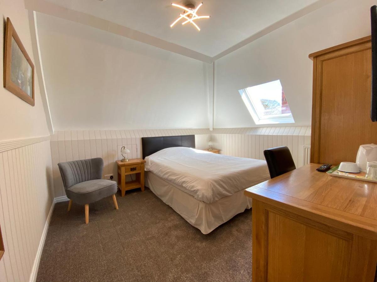 Fairlawns Guest House بانبيري المظهر الخارجي الصورة