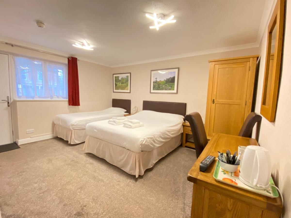 Fairlawns Guest House بانبيري المظهر الخارجي الصورة